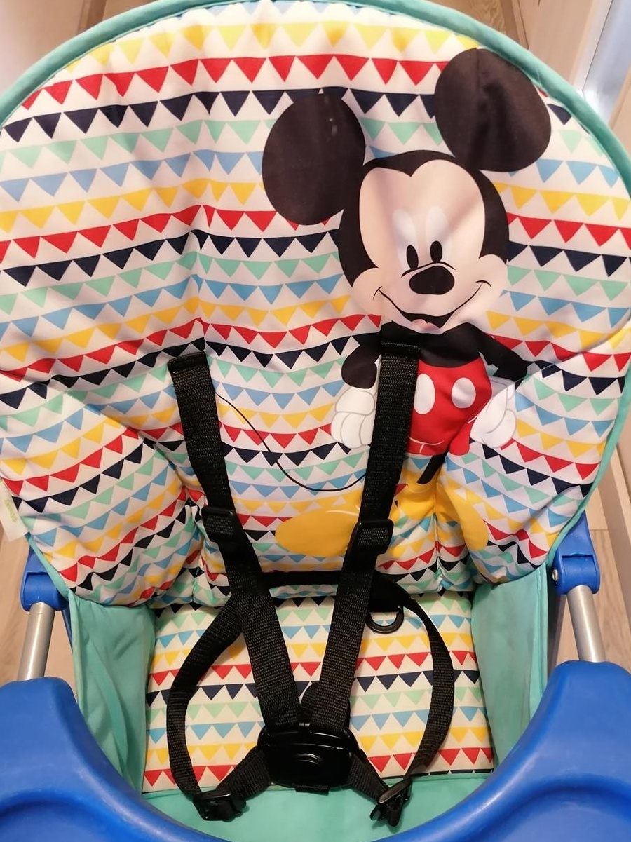 Vând scaun de masa bebe Disney