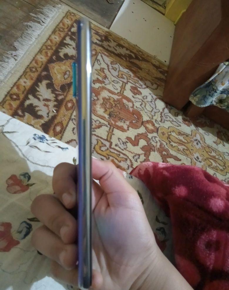 Vand schimb urgent Huawei p30 limite edition