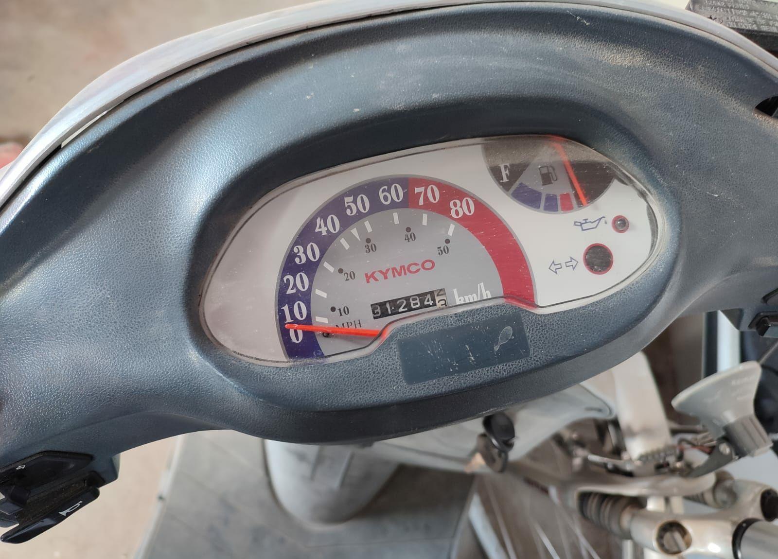 Vand scuter Kymco 500 ccm