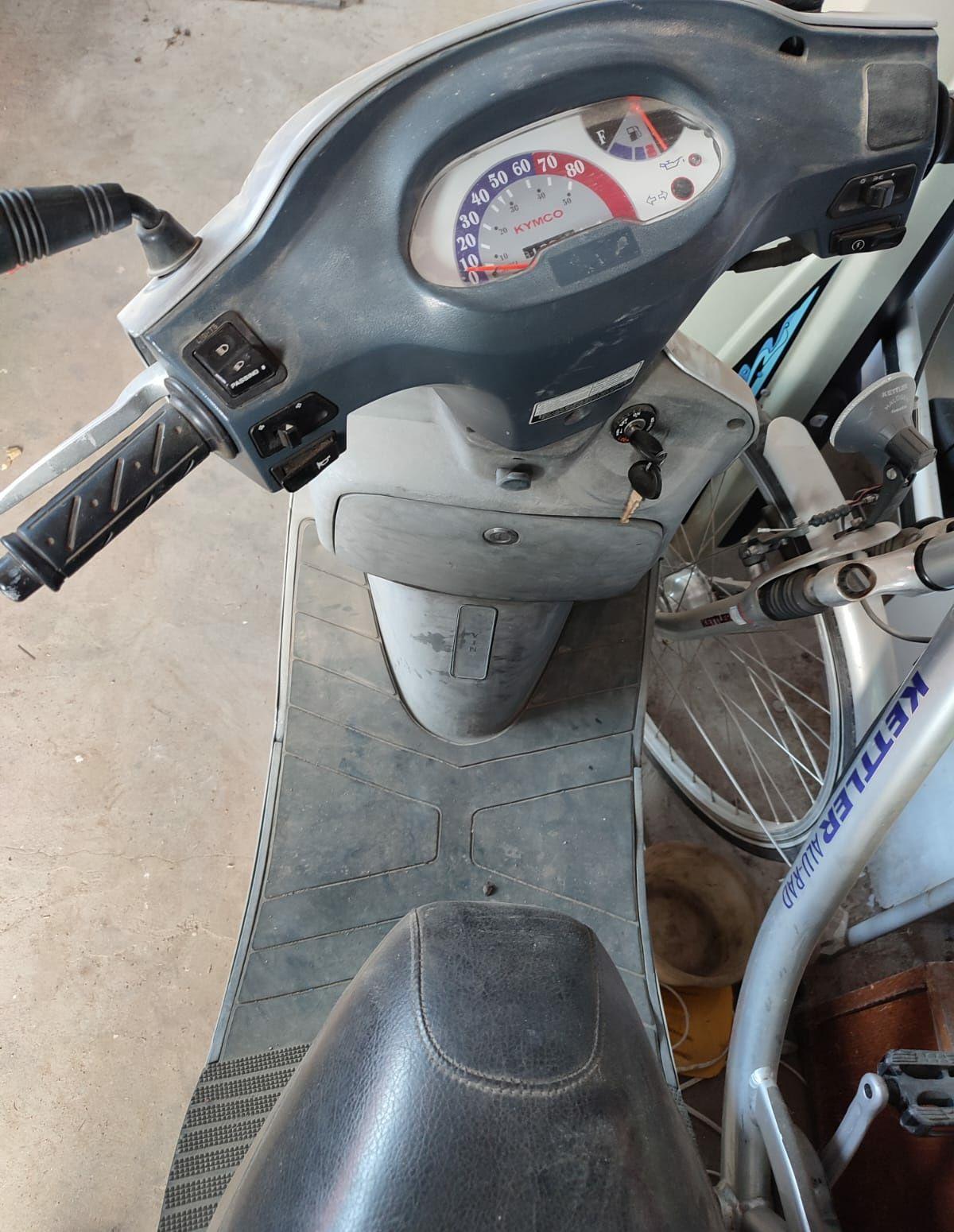 Vand scuter Kymco 500 ccm