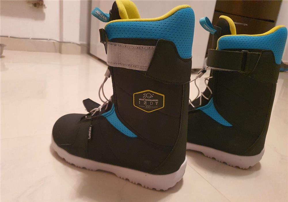 Vând snowbord, legaturi și boots