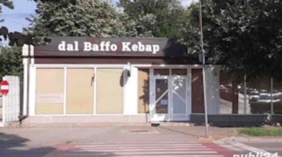 Vand spatiu comercial cu terasa Focsani - 109 mp