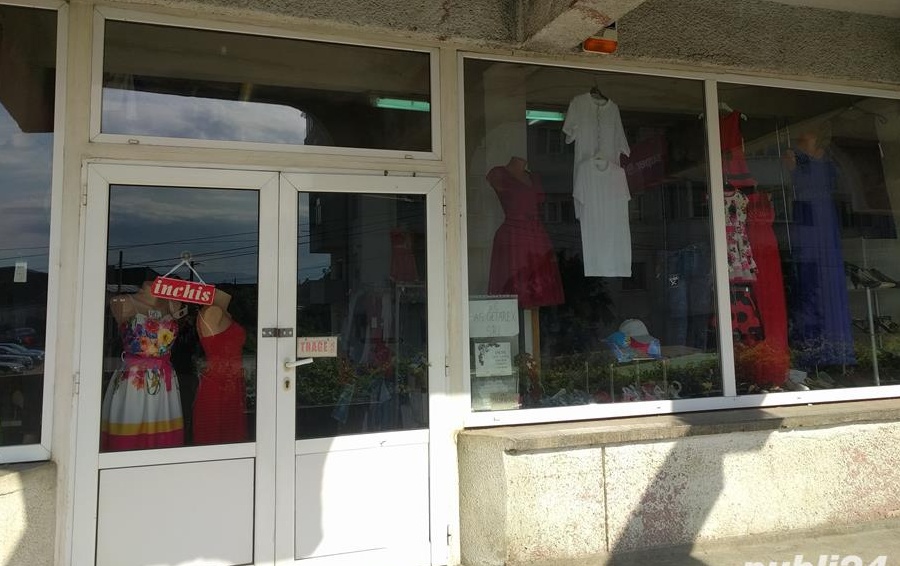 Vand spatiu comercial in Caransebes