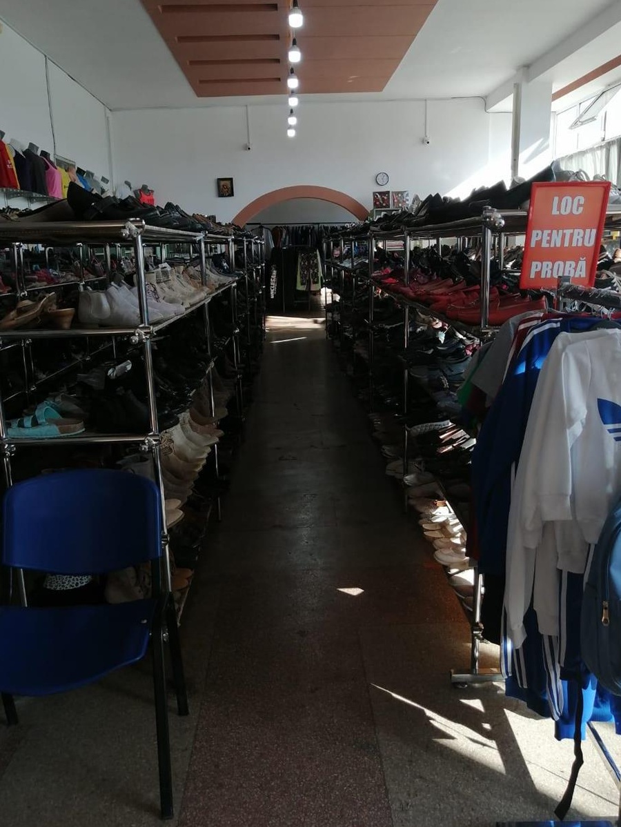 Vand spatiu comercial momentan afacere