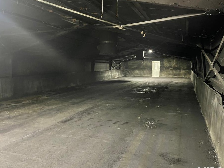 Vand spatiu industrial / ferma la 27 km de Brasov - 350,000 euro + TVA
