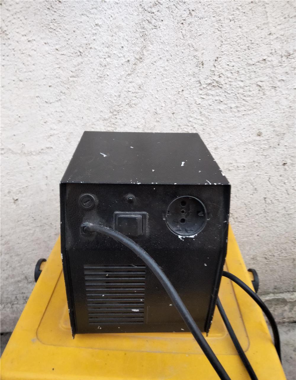 Vând stabilizator tensiune