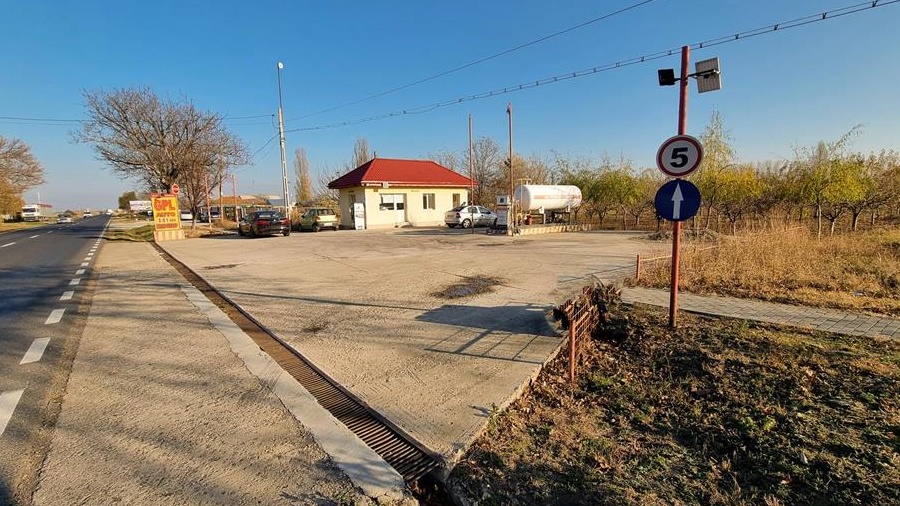 Vand statie GPL si teren in suprafata de 2000 mp !