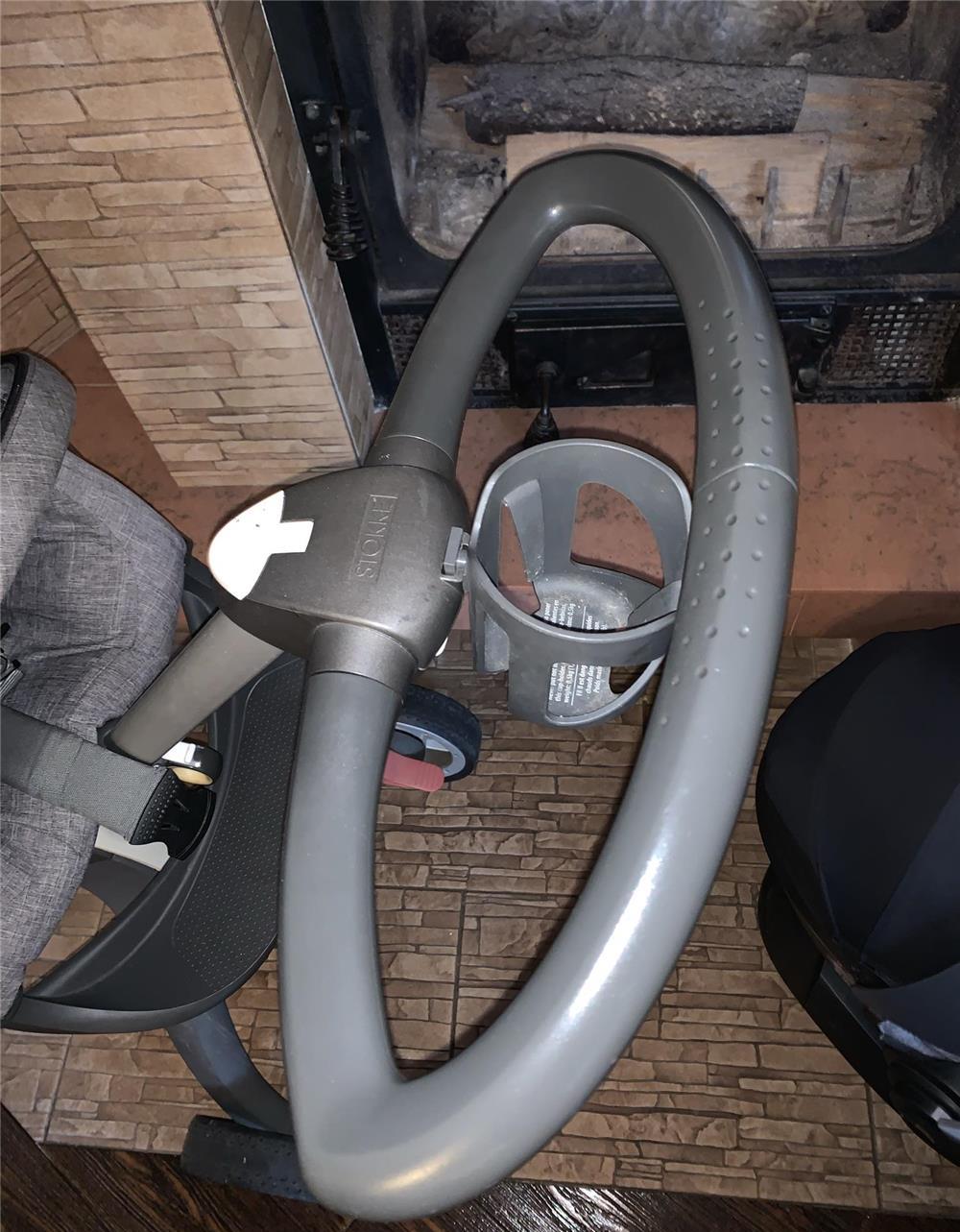 Vând Stokke V4 3 in 1 in stare foarte buna