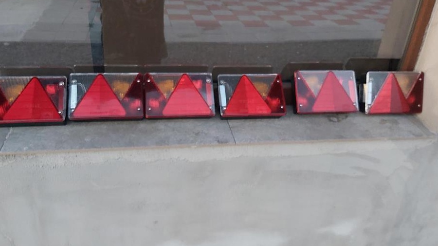 Vand stopuri de remorci Multipoint noi