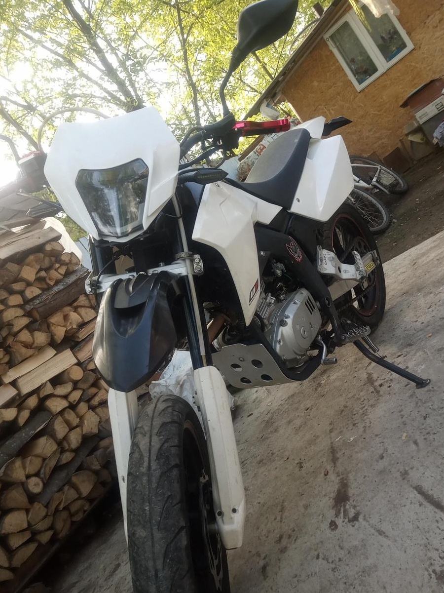 vând supermoto Zz 125cc