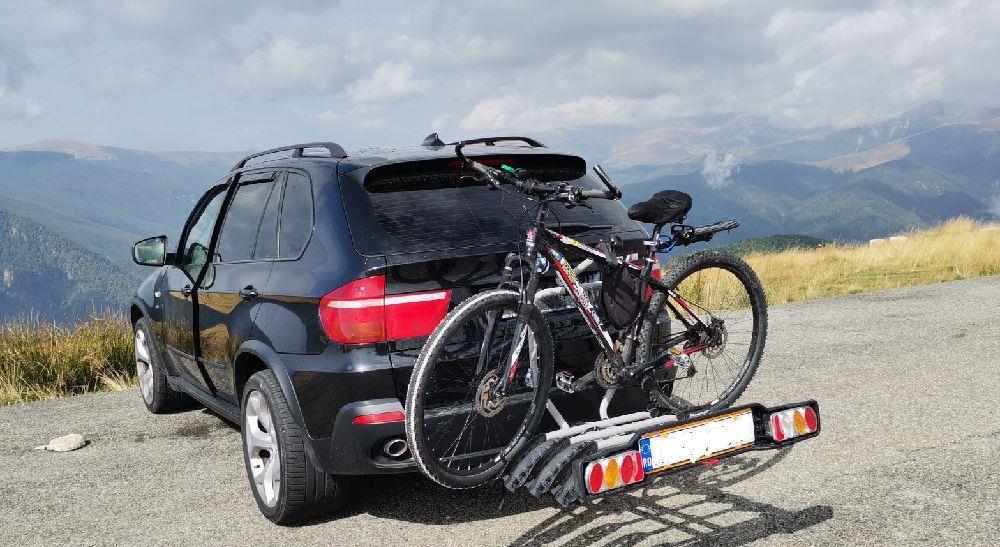 Vand suport 4 biciclete pe cârlig