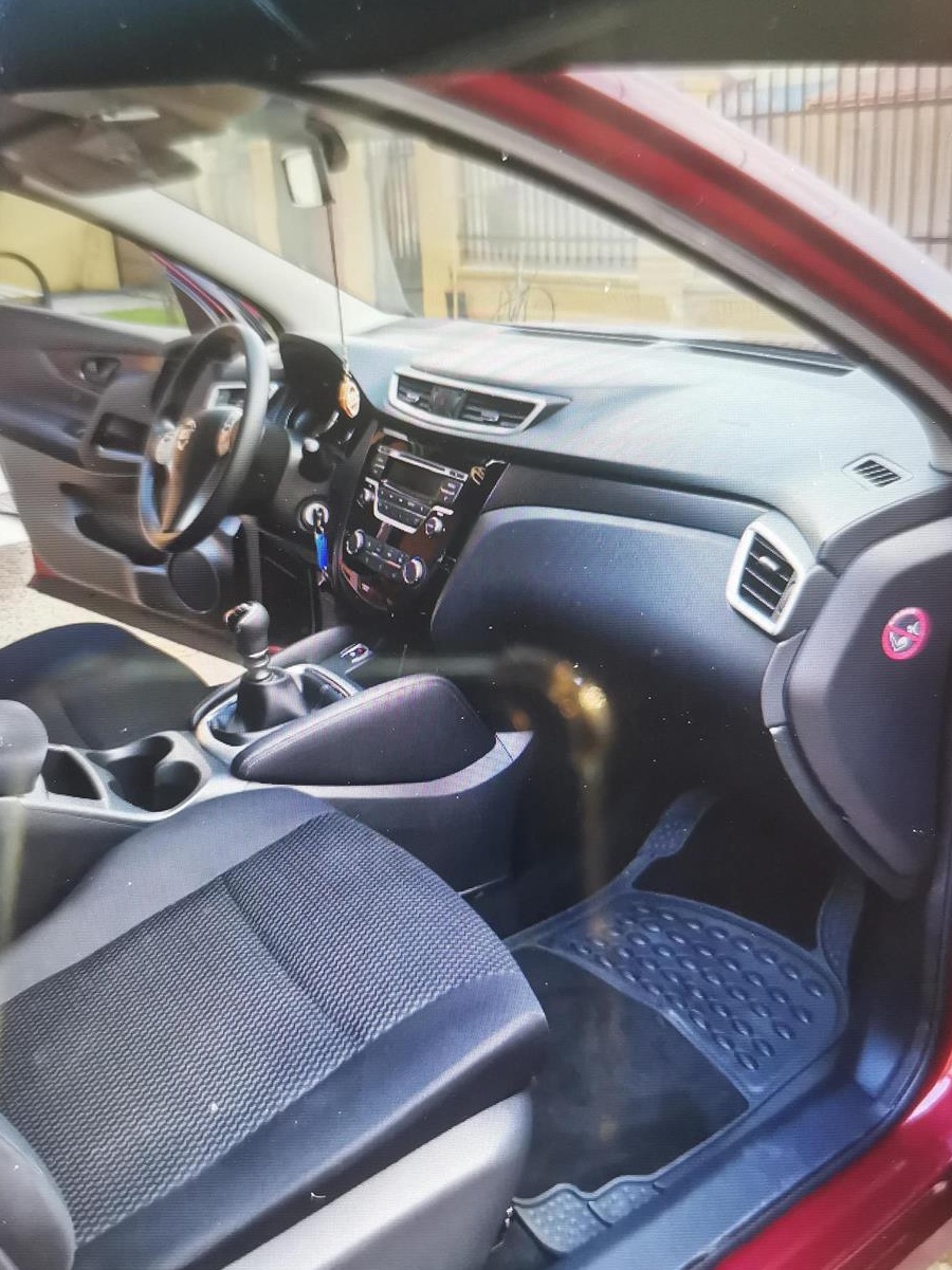 Vând suv NISSAN QASHQAI 1,2 BENZINA MANUALA 112.000 KM UNIC PROPRIETAR CUMPĂRAT DE NOUĂ