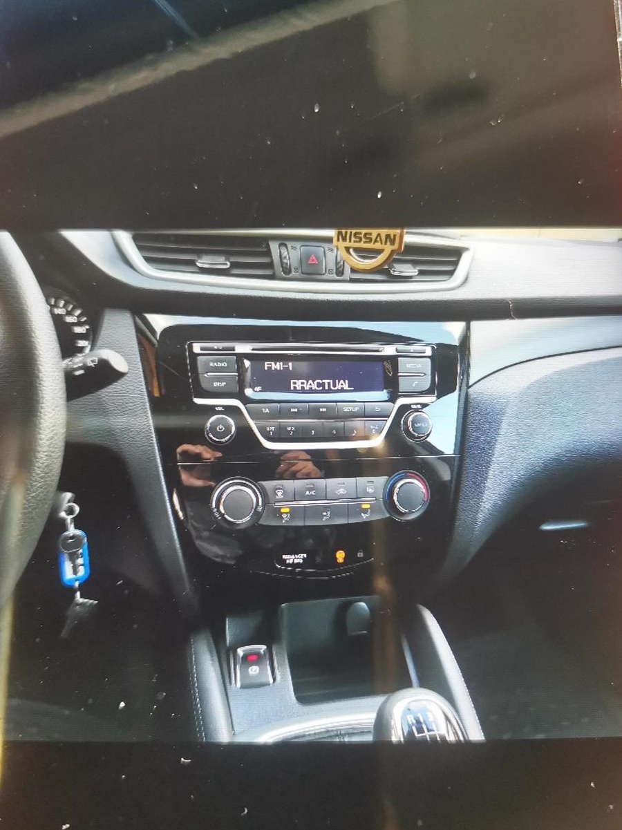 Vând suv NISSAN QASHQAI 1,2 BENZINA MANUALA 112.000 KM UNIC PROPRIETAR CUMPĂRAT DE NOUĂ