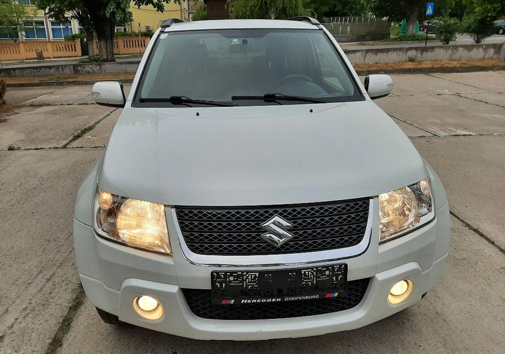Vând Suzuki Grand Vitara fab 2010