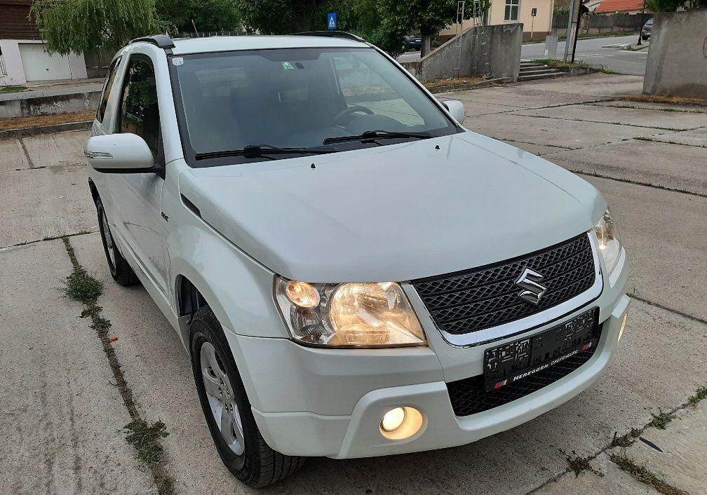 Vând Suzuki Grand Vitara fab 2010