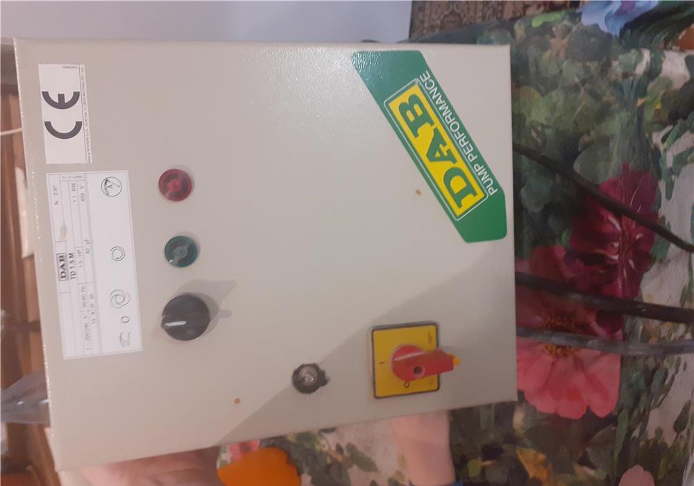 Vând tablou electropompă nou