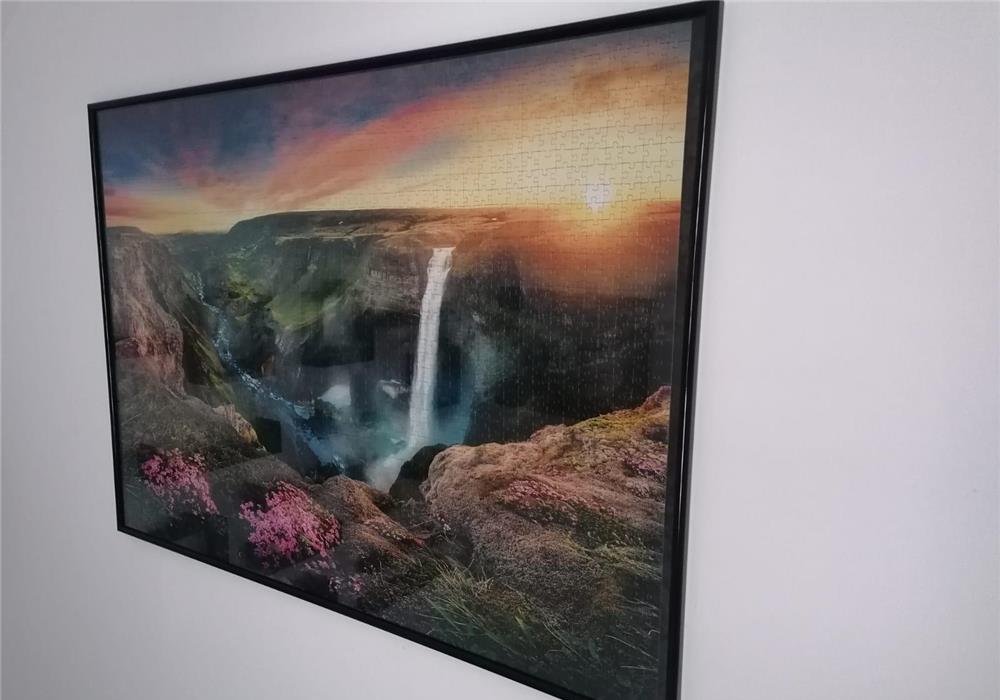 Vând tablouri puzzle înrămate