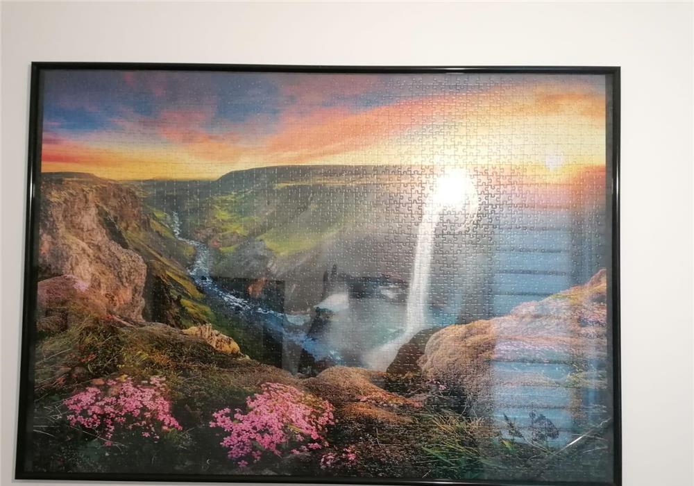 Vând tablouri puzzle înrămate
