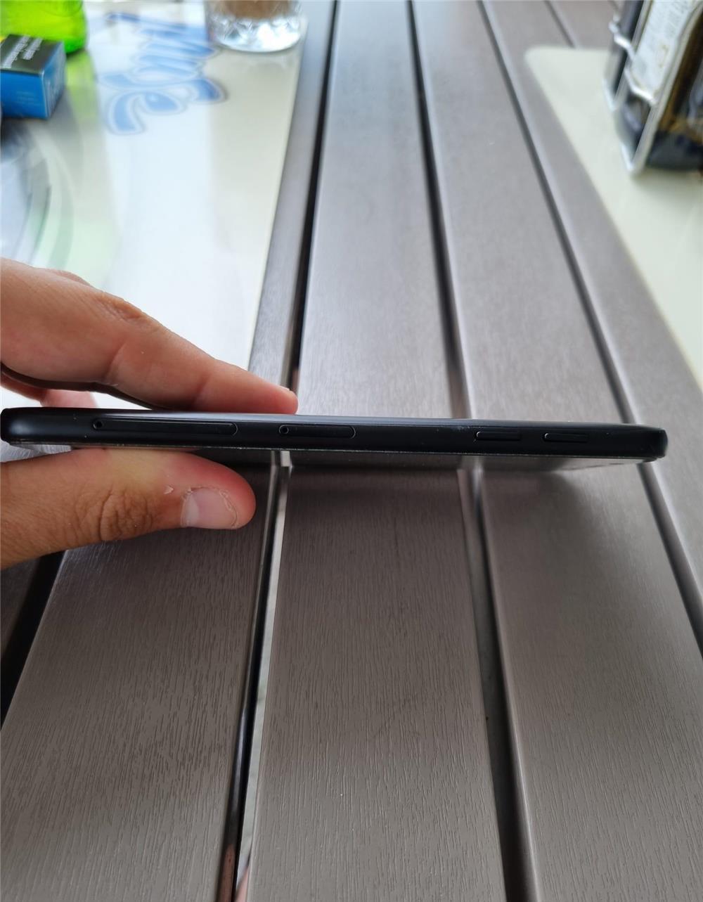 Vand telefon Samsung J6