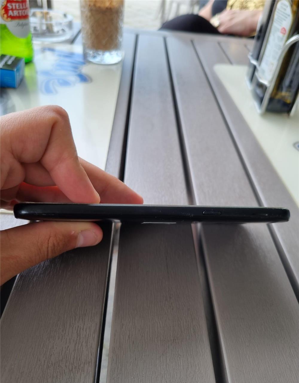 Vand telefon Samsung J6