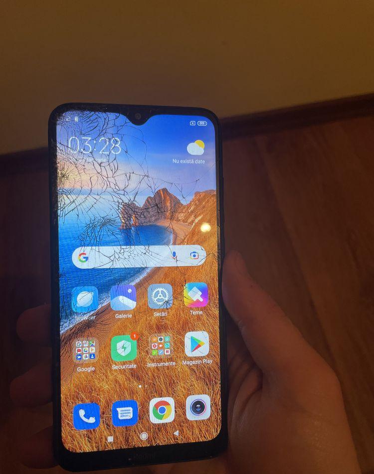 Vând telefon xiaomi 8 ,4gb ram,64gb