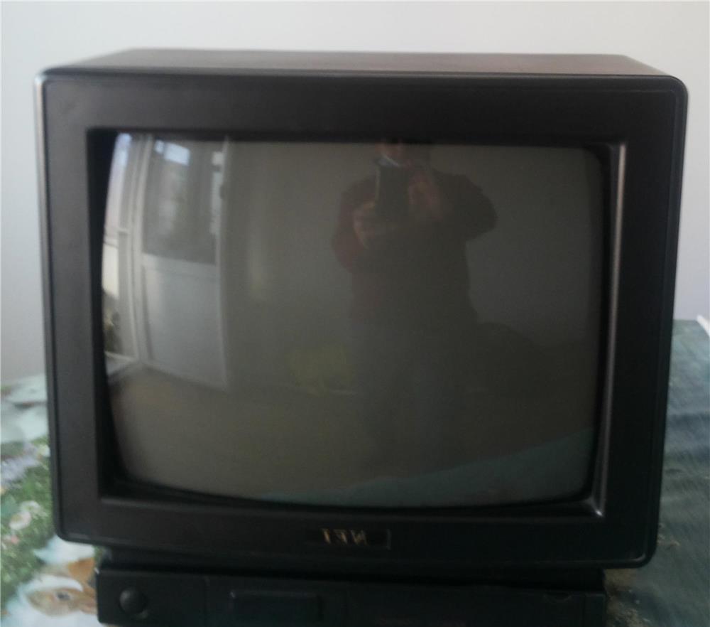 Vând televizor Nei