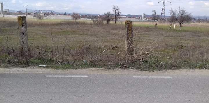 Vand teren 3700 mp la 2 km de Drobeta Turnu