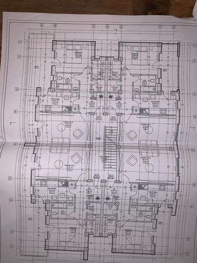 Vând teren cu proiect si autorizație pentru bloc cu 16 apartamente