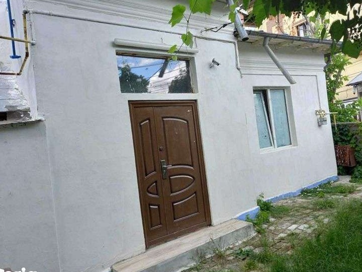 Vand Teren de 194 mp - teren cu case construite in zona Domenii