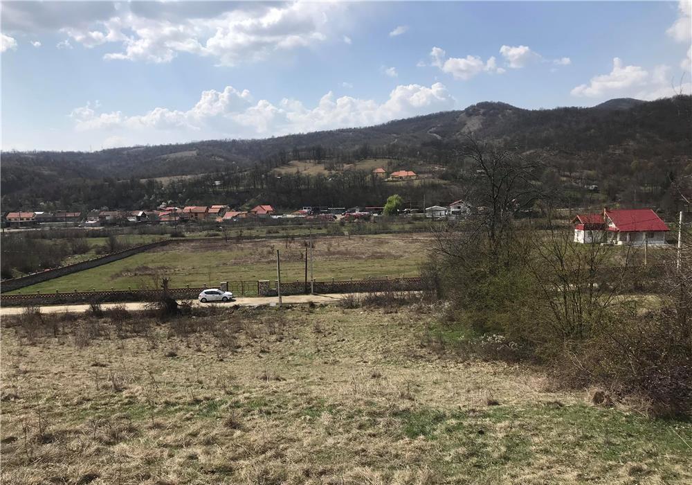 Vand teren in comuna Eselnita, Mehedinti, zona fabrica de jucarii