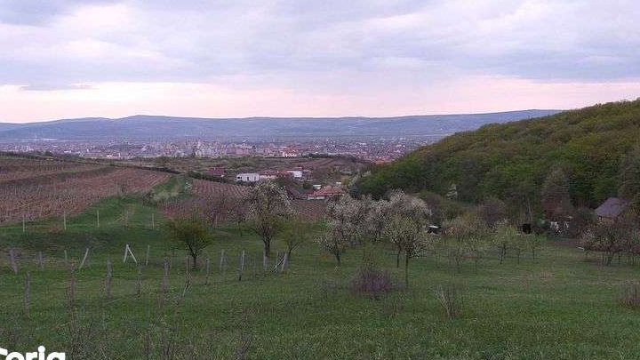Vând teren intravilan 1808 mp Alba Iulia, zona schit