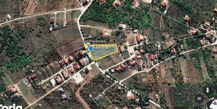 vand teren intravilan cu panorama deosebita piersicilor