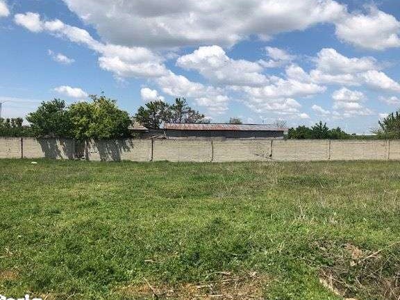 Vand teren intravilan curs constructii de 5425 m²+casa ruina