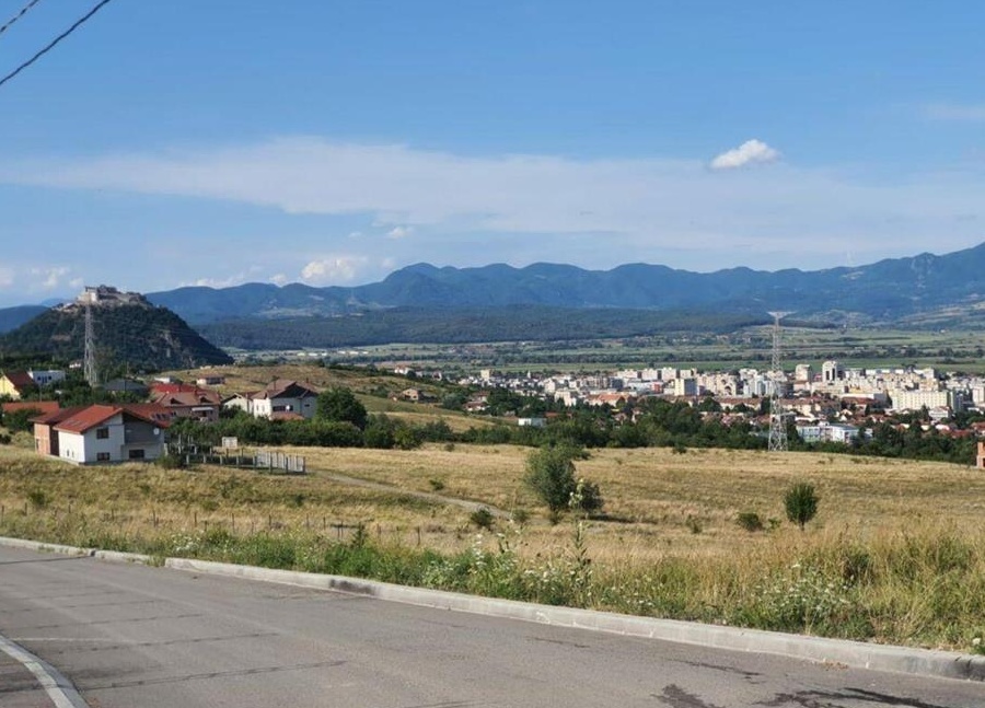 Vand Teren intravilan in Deva, zona Vulcan