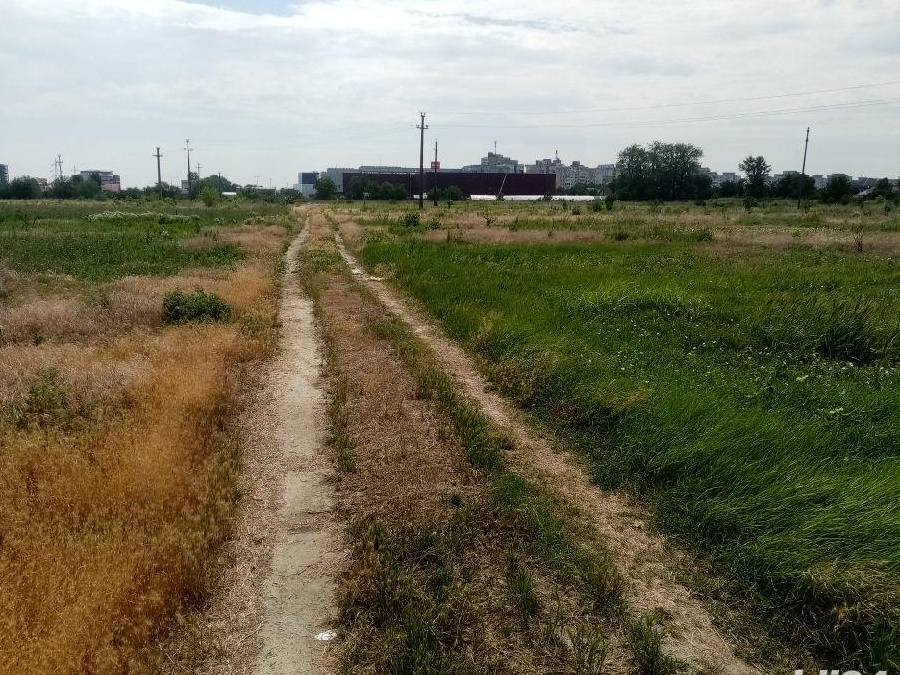 Vând teren la Buzău