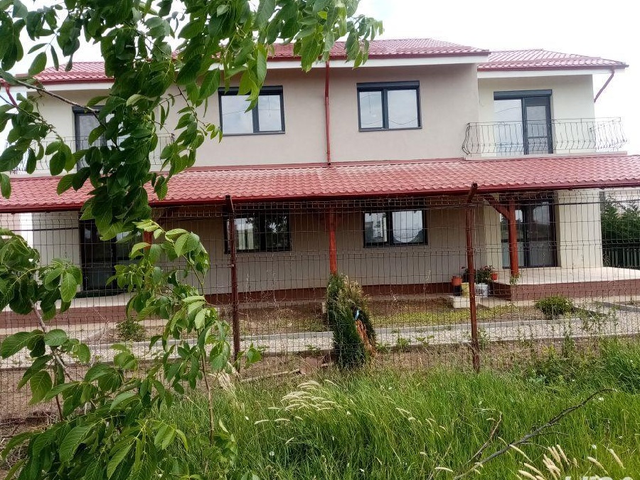 Vând teren la Buzău