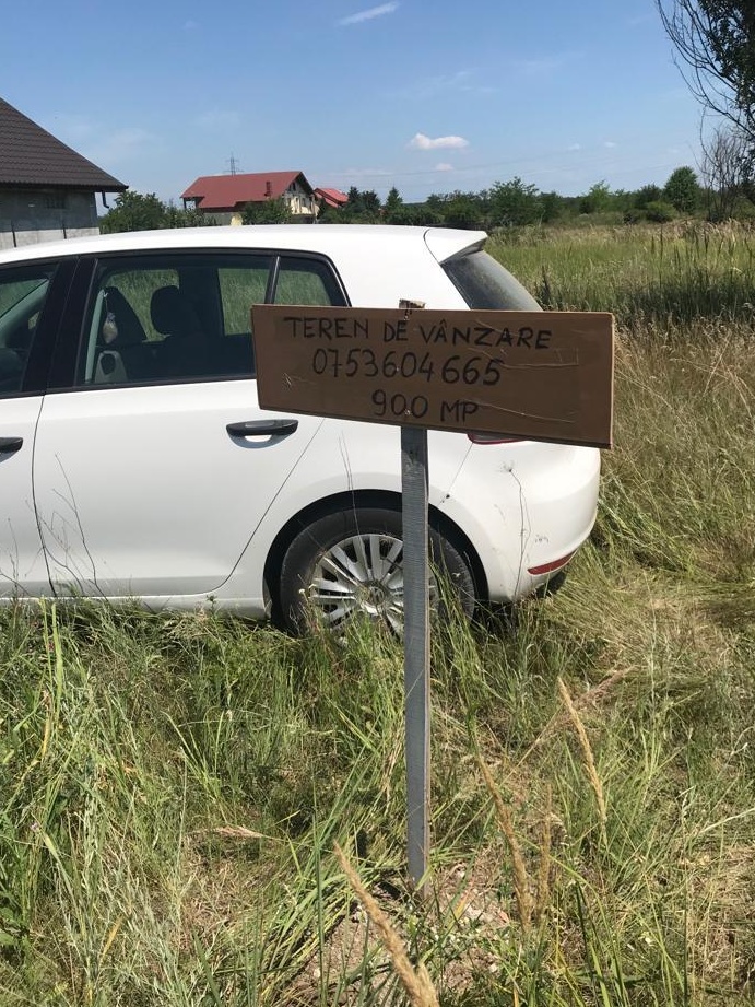 vand teren Peris