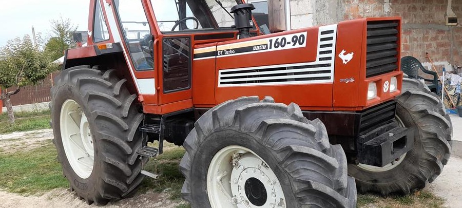 Vând tractor fiat 160 cp în stare bună