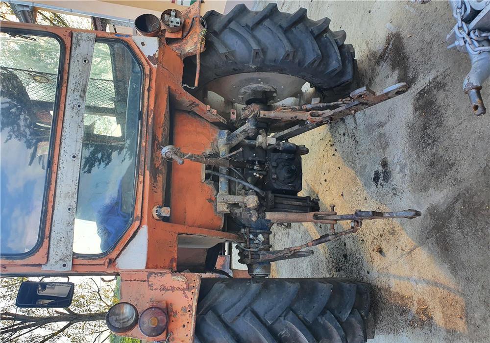 Vând tractor U 650