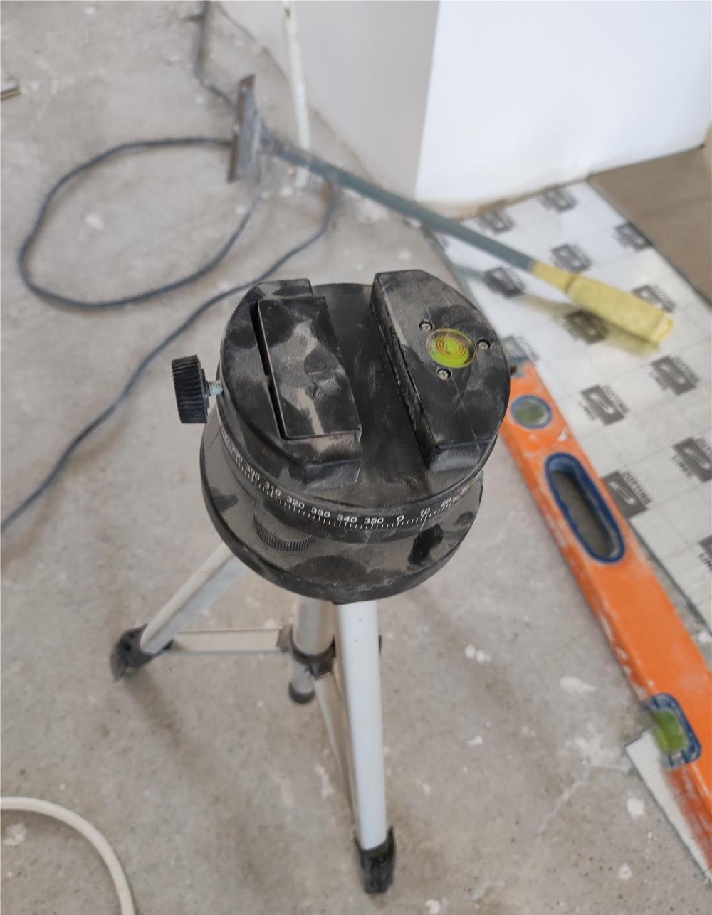 vand trepied laser