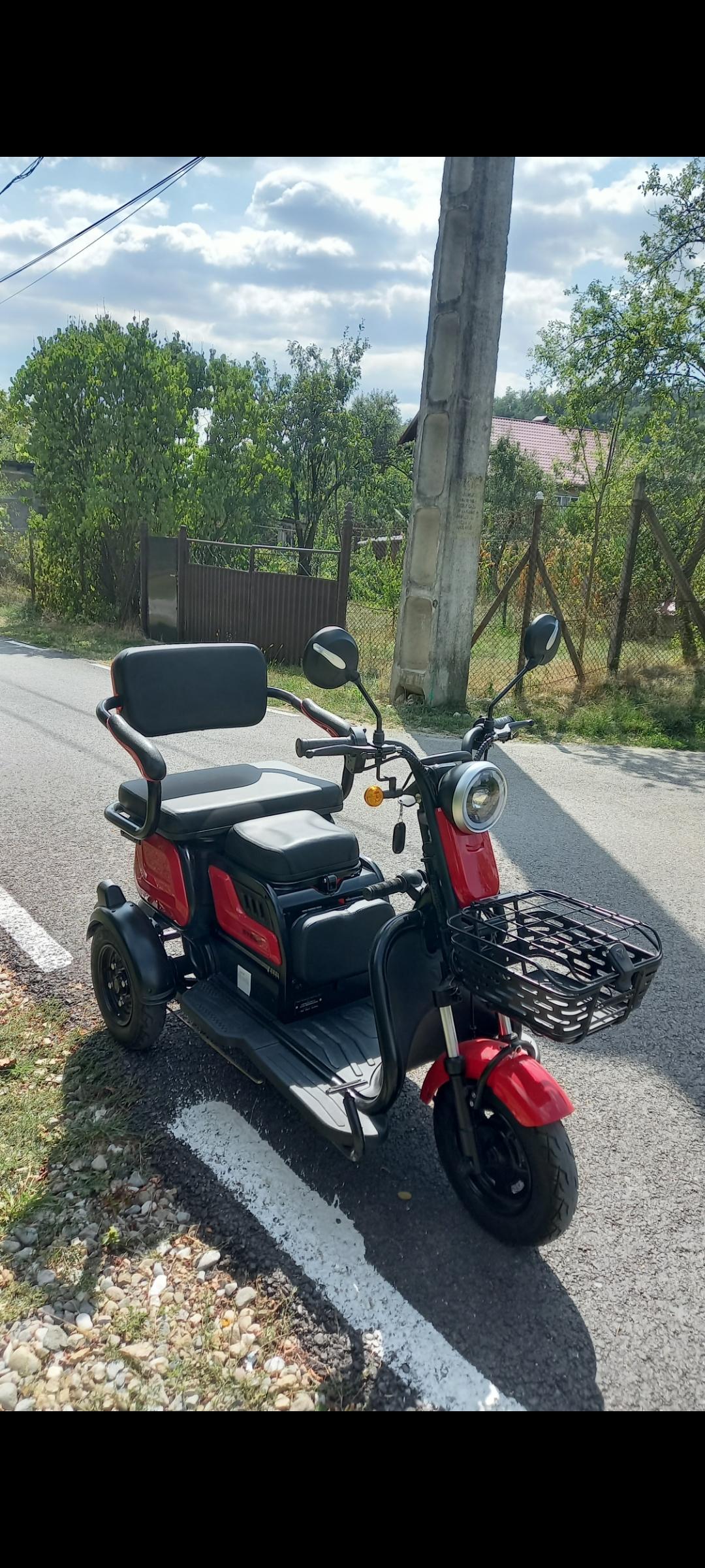 Vànd Tricicletà electricà 1300watti ca nouà