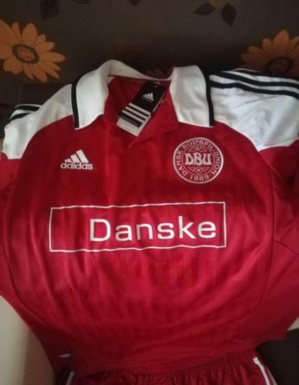 Vând Tricou Adidas si Short Adidas nou , mărimea L