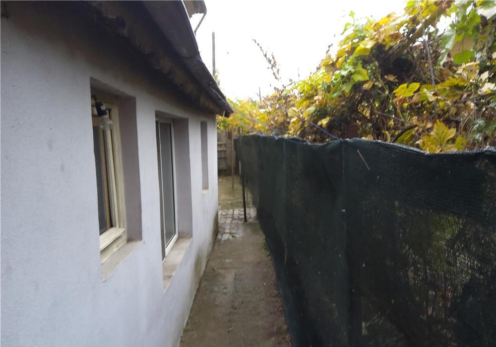 Vand un apartament intr-o casa boiereasca
