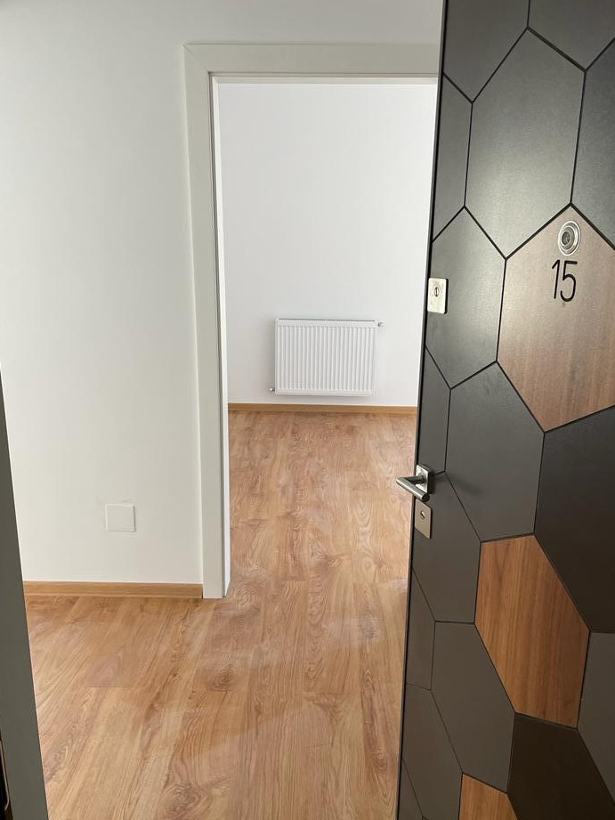 Vand urgent apartament cu 2 camere