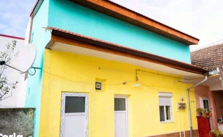 Vând urgent casă Arad zona Biserica Sarbeasca