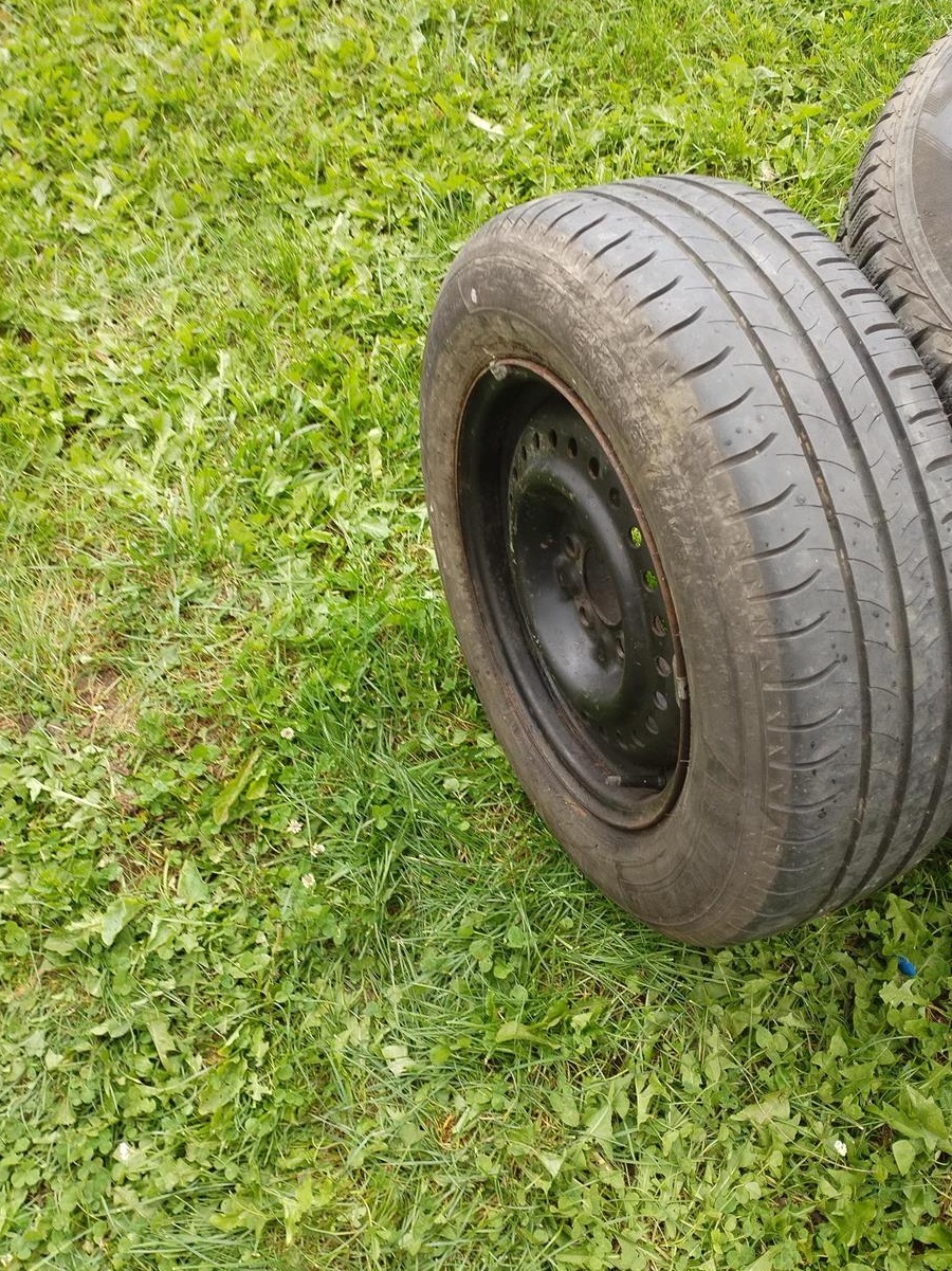 Vand urgent cauciucuri de iarna!