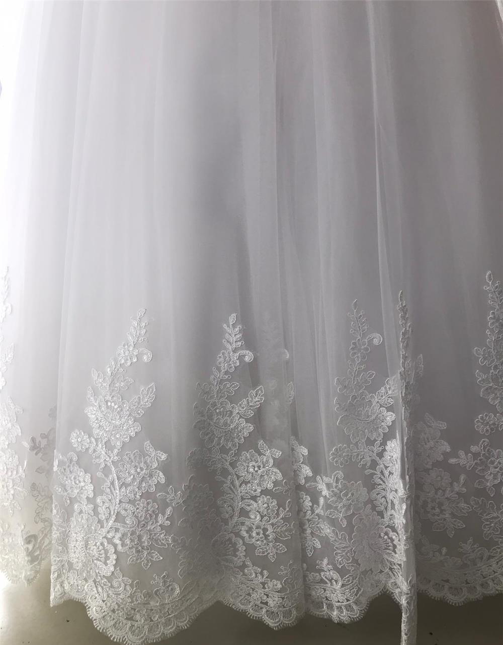 Vând  urgent rochie mireasă albă, nouă