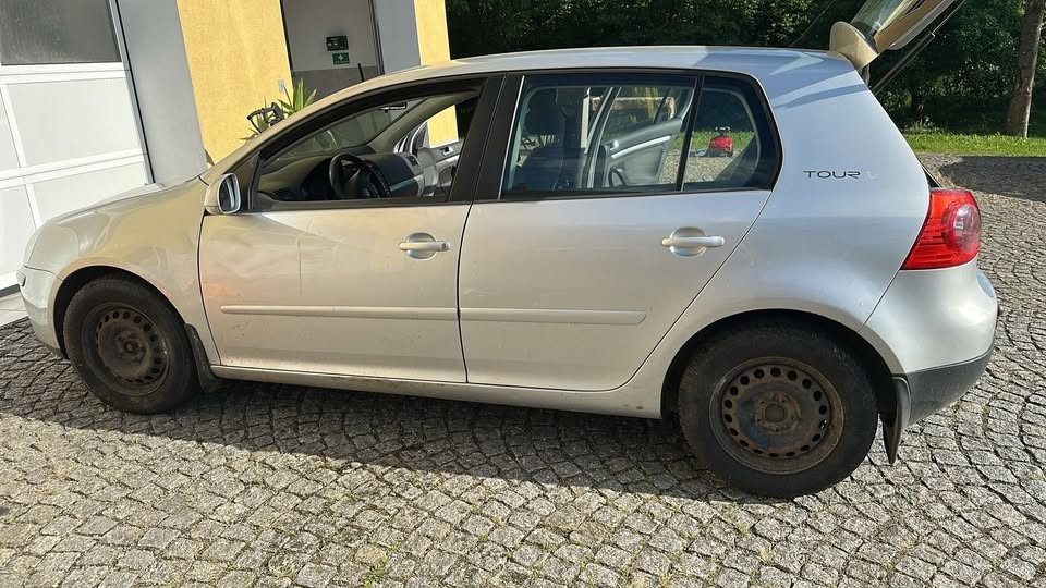 Vand usa stanga fata Golf 5 argintie