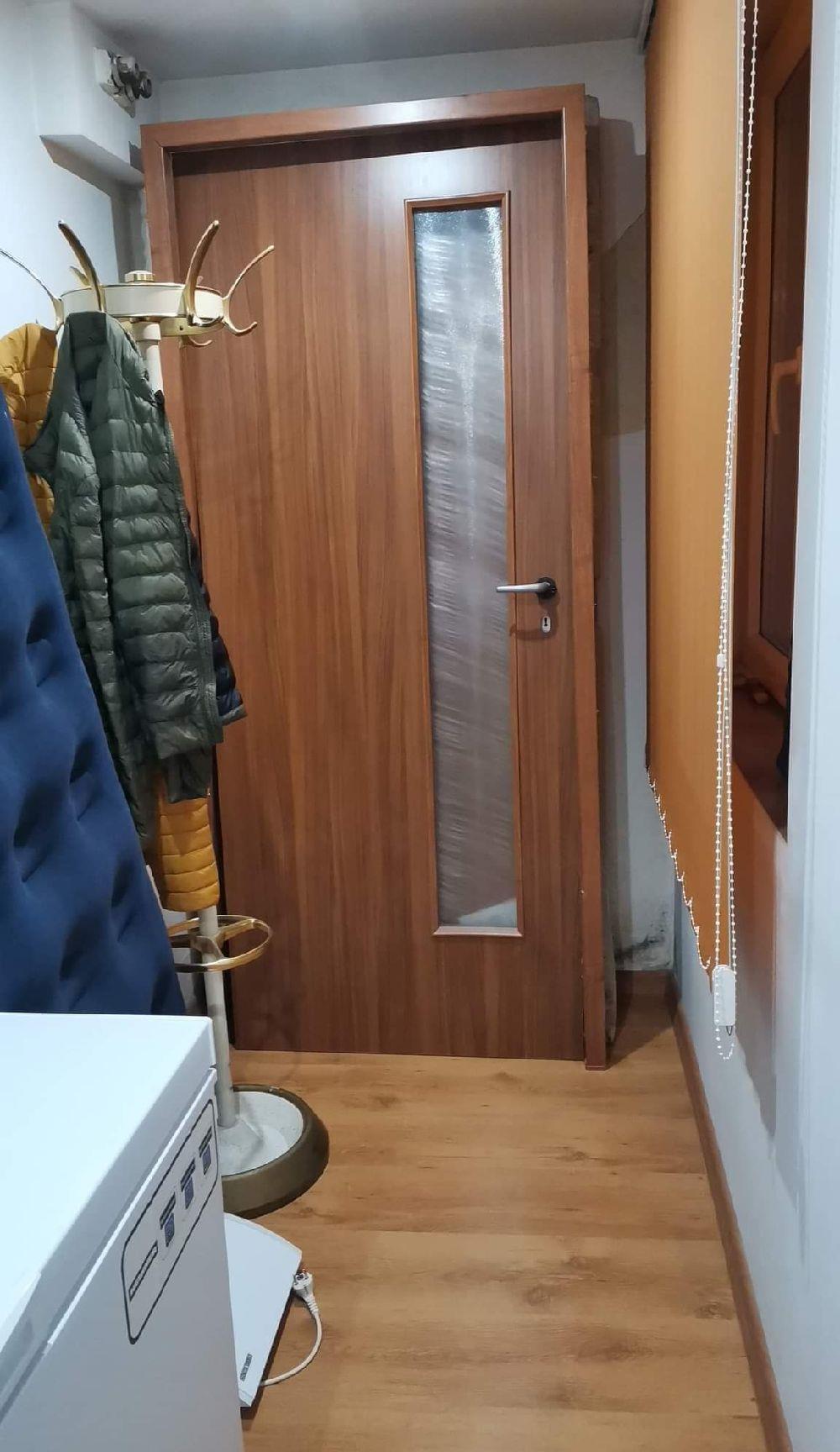 Vand usi interior