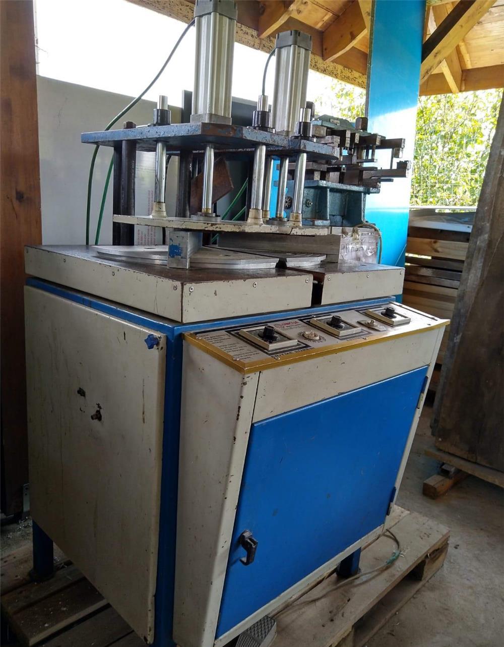 Vând utilaje tâmplărie termopan
